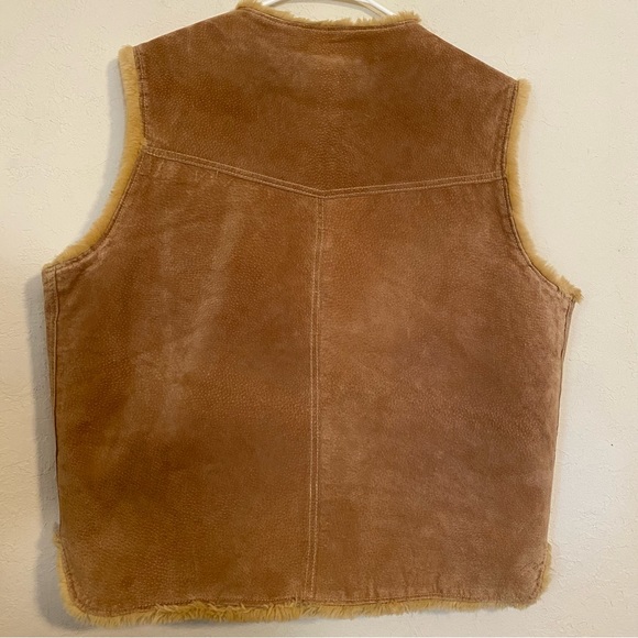 Suede Fur-Lined Vest - Picture 2 of 2